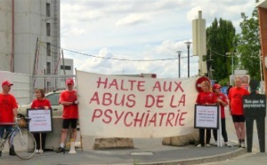 Ils pédalent comme des fous contre les abus en psy - août 2010