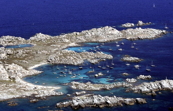 Le sentier des Lavezzi Le sentier des Lavezzi
