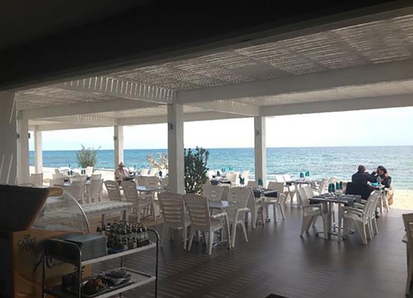 Les deux mats Les deux mats