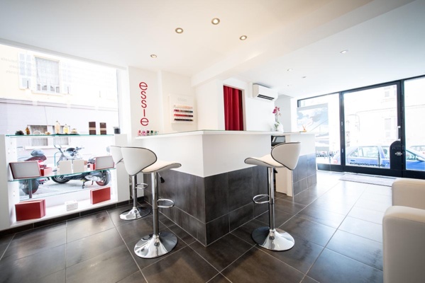 Instant pour elle... Instant pour elle...