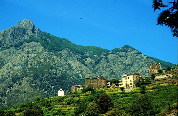 L'ascension du San Petrone L'ascension du San Petrone