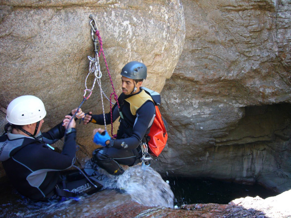 Du canyoning dans le Baracci Du canyoning dans le Baracci