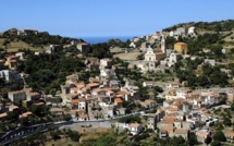 Corbara, un village à flanc de colline