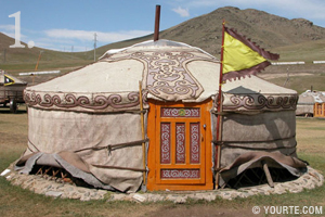 | LA YOURTE OU LE VOYAGE IMMOBILE