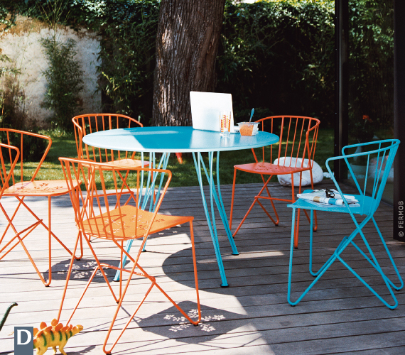 16 TABLES POUR DINERS EN EXTÉRIEUR