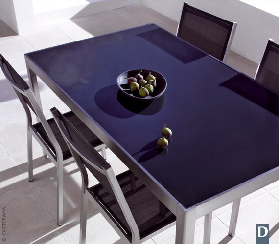 16 TABLES POUR DINERS EN EXTÉRIEUR