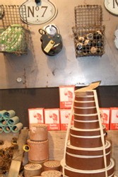 | TOMBEES DU CAMION, UNE BOUTIQUE DE BELLE LURETTE