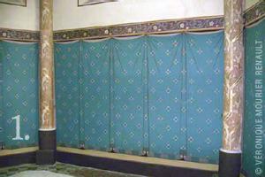 VÉRONIQUE MOURIER RENAULT, ILLUSIONNISTE DE L'ESPACE