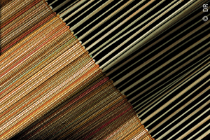 | SOUMIYA JALAL MIKOU, CONTEUSE DE TEXTILE