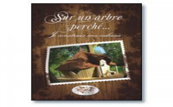 | SUR UN ARBRE PERCHE...