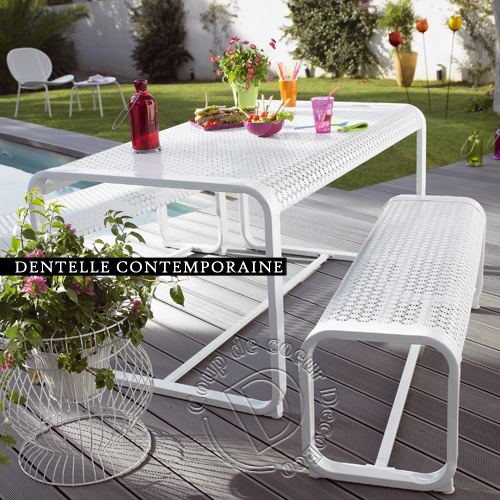 DENTELLE CONTEMPORAINE