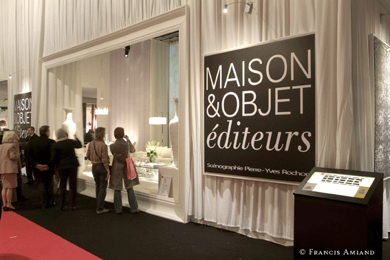 SCENOGRAPHIE PIERRE-YVES ROCHON