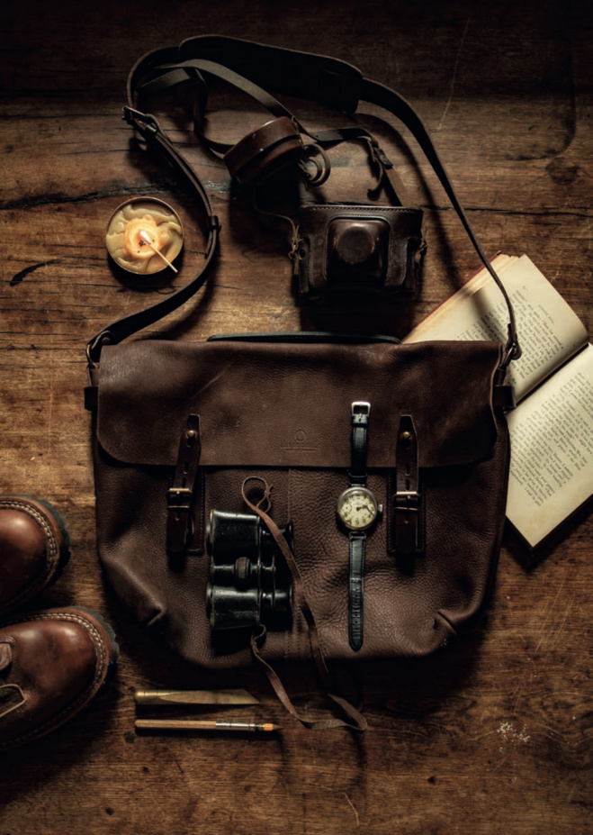 Bleu de Chauffe : de nouveaux sacs en cuir style workwear viennent enrichir la collection SS22 Bleu de Chauffe : de nouveaux sacs en cuir style workwear viennent enrichir la collection SS22