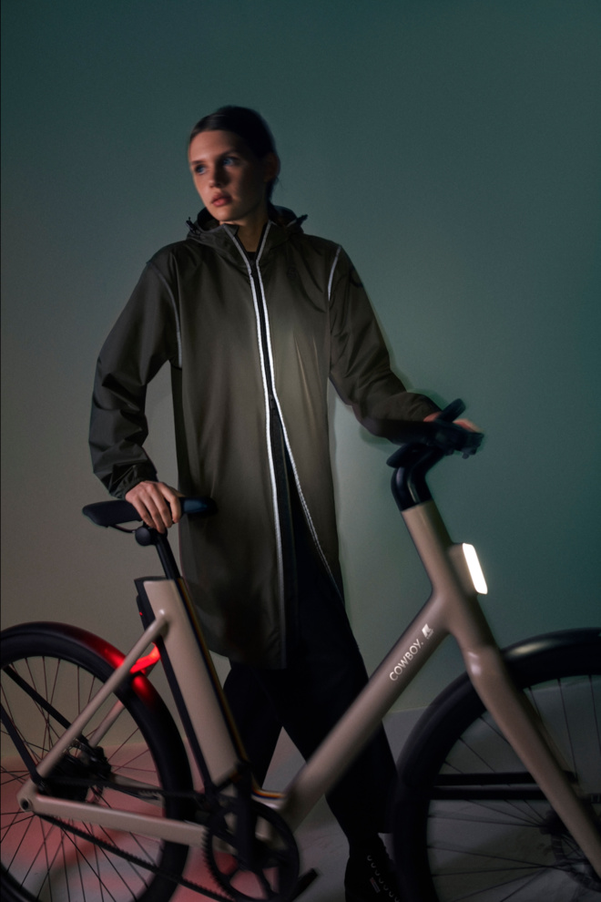 Cowboy x K-way : un vélo et des accessoires en édition limitée au Bon Marché Cowboy x K-way : un vélo et des accessoires en édition limitée au Bon Marché