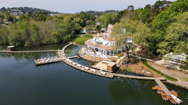 Séjour les pieds dans l’eau : Brindos Lac & Château à Anglet Séjour les pieds dans l’eau : Brindos Lac & Château à Anglet