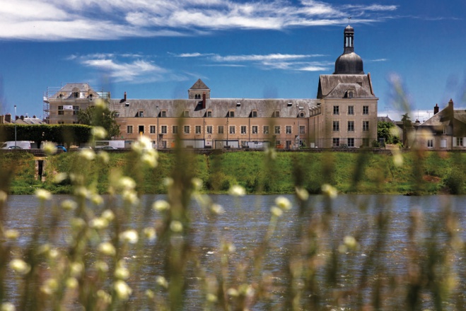 Séjour les pieds dans l’eau : l’hôtel Fleur de Loire à Blois Séjour les pieds dans l’eau : l’hôtel Fleur de Loire à Blois