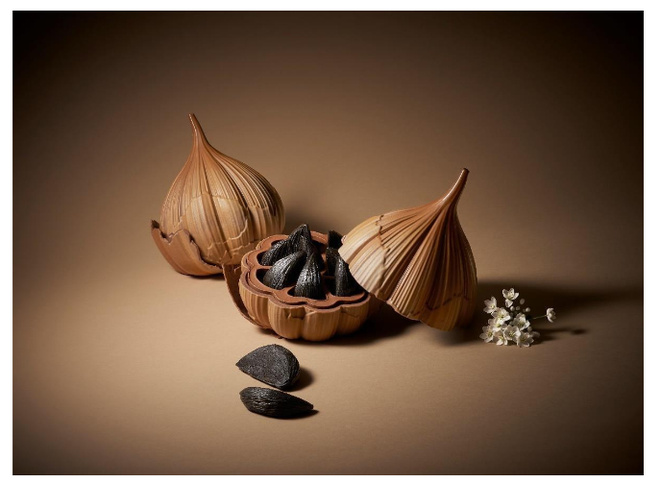 The Peninsula Paris présente sa création de Pâques en trompe-l'oeil : « TRÉSOR D’ÉBÈNE »