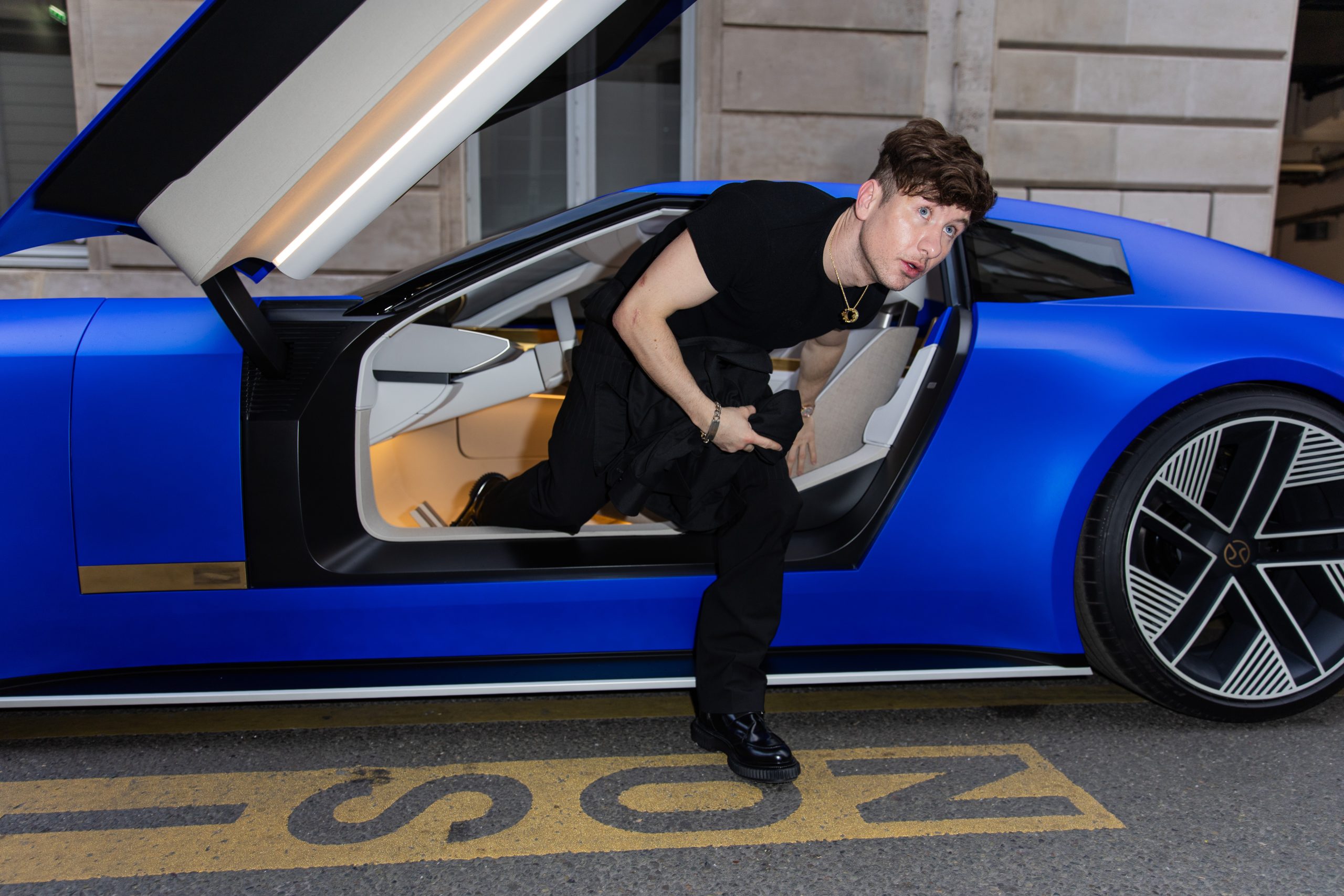 La Jaguar Type 00 fait sa première apparition dans les rues de Paris depuis son lancement