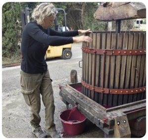 Exposition de photographies et de peintures de 26 novembre au 17 décembre 2021 Exposition de photographies et de peintures de 26 novembre au 17 décembre 2021