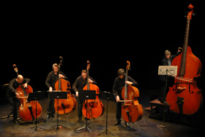 Carré de basses lundi 06 février 2023 à 18h30 Carré de basses lundi 06 février 2023 à 18h30