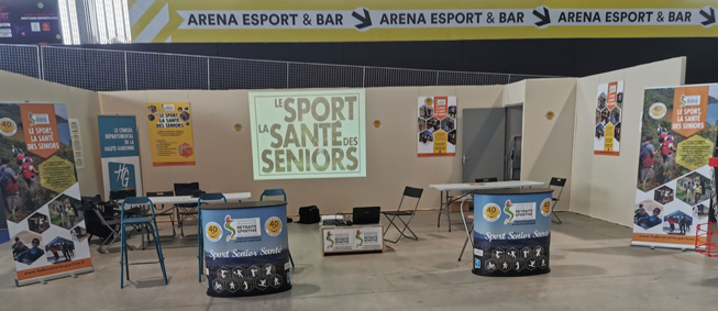 Le stand prêt à recevoir le public