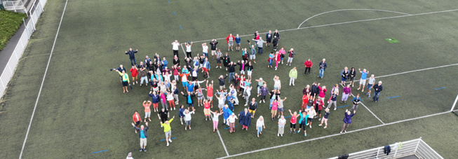 Une photo de tous les présents, prise à l’aide d’un drone, a permis d’immortaliser cette belle journée.