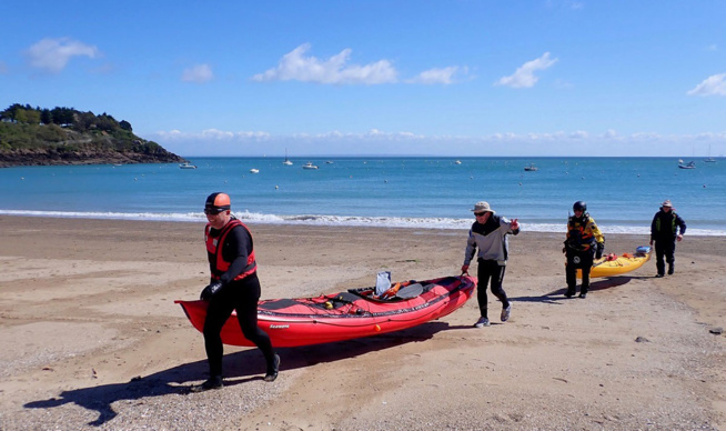 LE KAYAK DE MER À CANCALE LE KAYAK DE MER À CANCALE