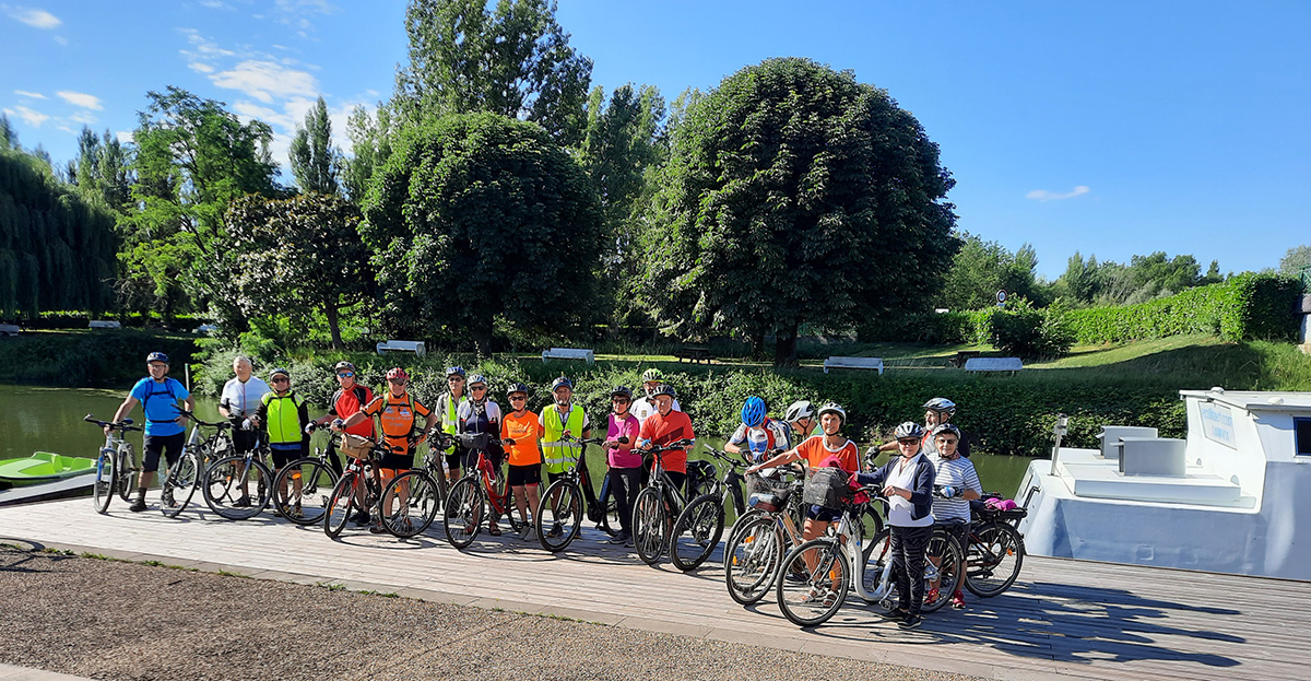 Événement cycliste sur le Marais poitevin