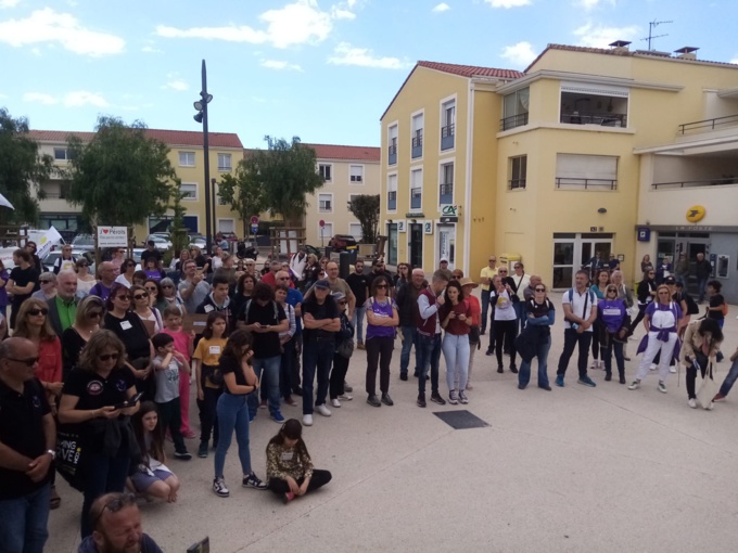 Génération Animal était présent à Perols pour crier non à la corrida ! Génération Animal était présent à Perols pour crier non à la corrida !