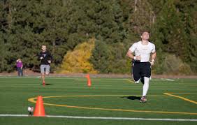 L'exercice de Shuttle-Run Sprint (test de la navette en sprint) en hypoxie chez les jeunes joueurs de football professionnels : une étude pilote