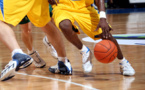 Fracture de stress du pédicule sacré chez un athlète adolescent afro-américain de basketball et athlétisme, avec antécédent de fracture fémorale : un rapport de cas