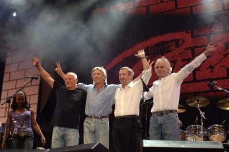 Richard William Wright, dit «Rick», membre fondateur des Pink Floyd, à droite sur la photo