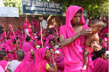 Femmes manifestant pour la création d'un Etat indépendant du Bundelkhand