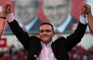 Mauricio Funes, leader du FMLN