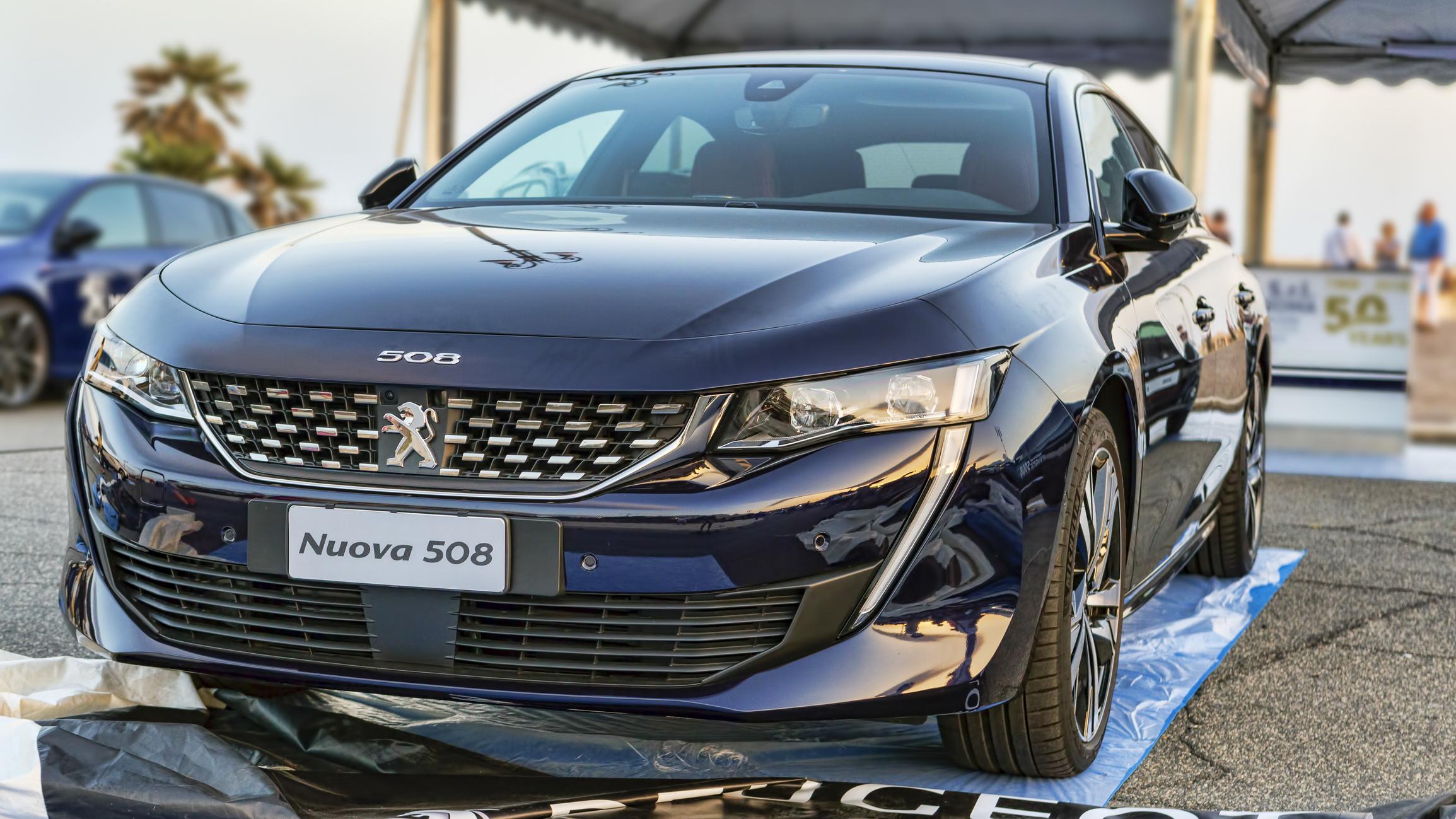 Peugeot 508 2018 neuve : les tarifs et les équipements de la voiture