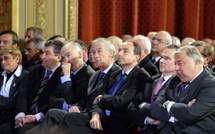 Sarkozy dénonce «la flibusterie» des élus PS