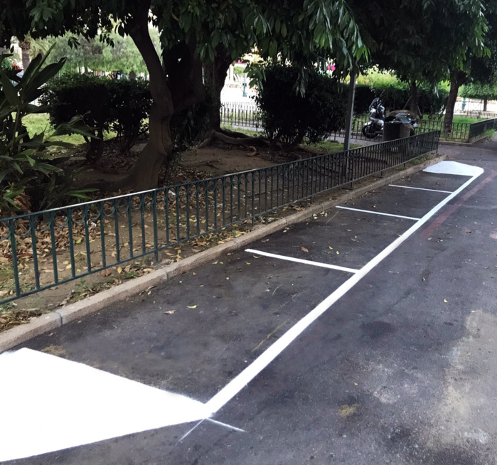 Contre le stationnement anarchique, la Ville crée des places pour les deux-roues Contre le stationnement anarchique, la Ville crée des places pour les deux-roues