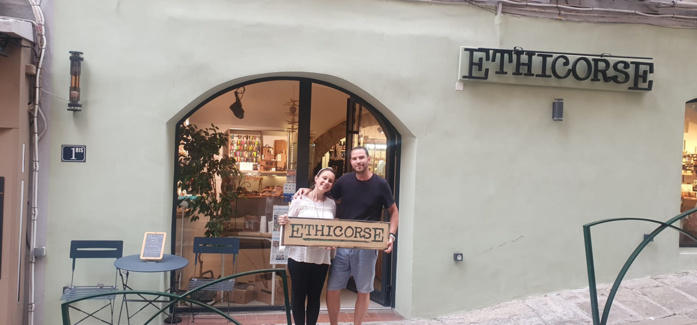 Ophélie Boileau et Elie Castellin, gérants de la boutique Ethicorse Ophélie Boileau et Elie Castellin, gérants de la boutique Ethicorse