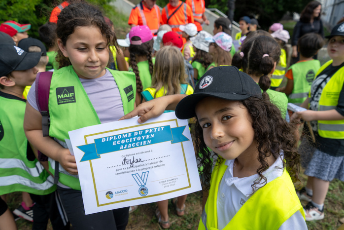 Sensibilisation à la propreté urbaine : un engagement dès le plus jeune âge Sensibilisation à la propreté urbaine : un engagement dès le plus jeune âge