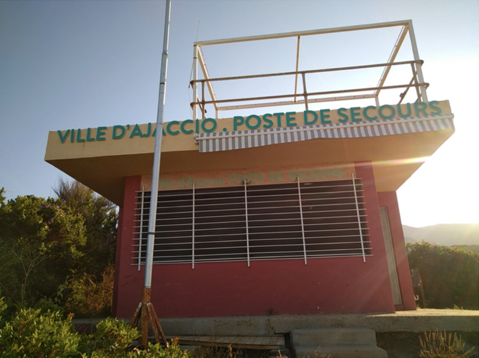 Signalétique du poste de secours de la Terre Sacrée Signalétique du poste de secours de la Terre Sacrée