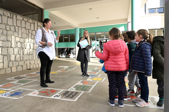 Risque inondation: présentation d'une malle pédagogique tout public Risque inondation: présentation d'une malle pédagogique tout public