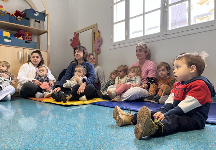 Le personnel et les enfants de la crèche de Pietralba. Le personnel et les enfants de la crèche de Pietralba.