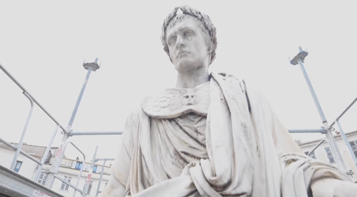 Place Foch : La statue du 1er Consul retirée de son socle pour être restaurée