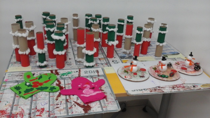 Activités de Noël durant les temps d'accueils périscolaires Activités de Noël durant les temps d'accueils périscolaires