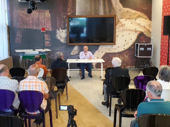 Cunfarenza di Ghjuvan Maria Arrighi in Aiacciu Cunfarenza di Ghjuvan Maria Arrighi in Aiacciu