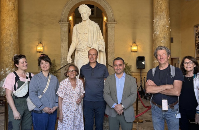 La statue de Napoléon en habit de 1er consul rendue aux Ajacciens dans son nouvel écrin