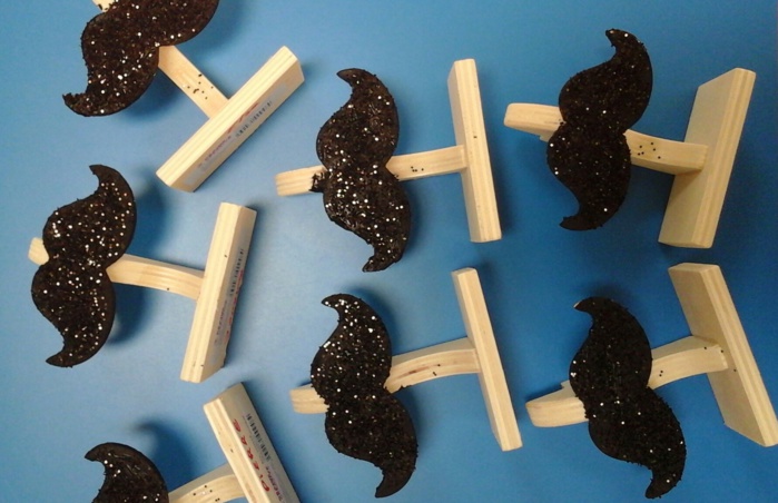 I zitelli di u perisculari ani appruntatu parechji rigali pà a Festa di i Babbi I zitelli di u perisculari ani appruntatu parechji rigali pà a Festa di i Babbi