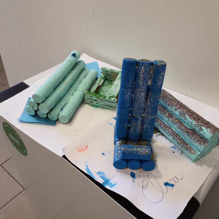 I zitelli di u perisculari ani appruntatu parechji rigali pà a Festa di i Babbi I zitelli di u perisculari ani appruntatu parechji rigali pà a Festa di i Babbi