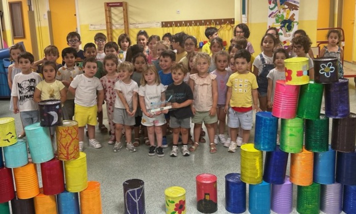Photo souvenir à l’école Sampiero pour saluer des actions pour réduire les déchets tout au long de l’année.