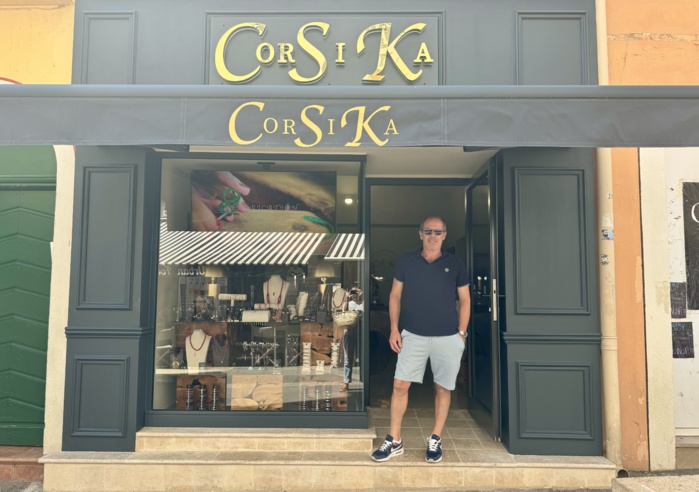 Mathieu Deleglise gérant de la boutique "CORSIKA" Mathieu Deleglise gérant de la boutique "CORSIKA"
